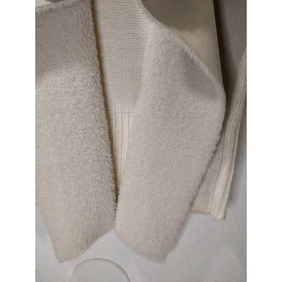 3/$20 LOFT Ivory Cream White Suede Sherpa Open Front Knit Vest Size XS - Picture 3 of 7
